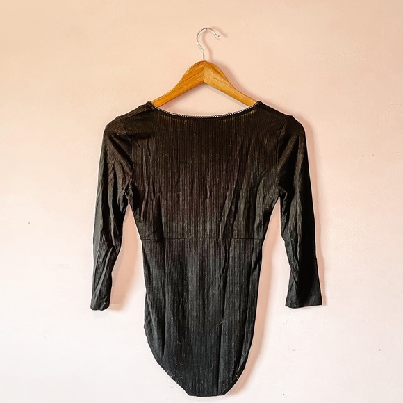 • F21 surplus ribbed bodysuit • - Picture 2 of 10